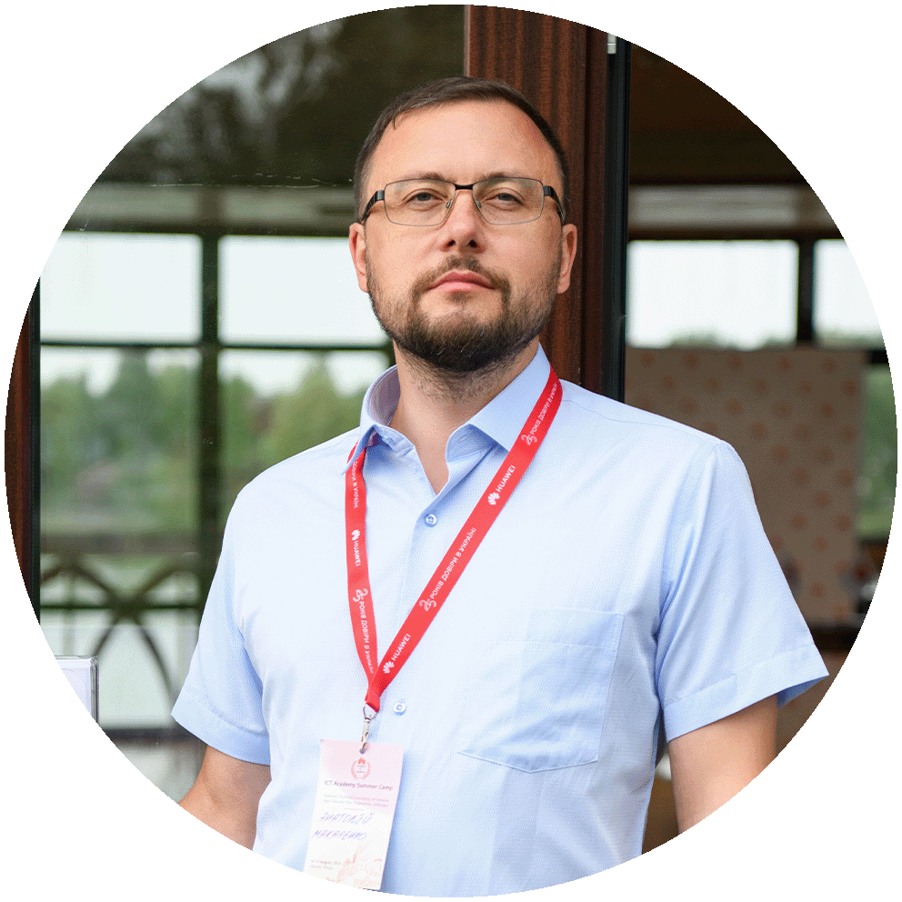 Анатолій Макаренко